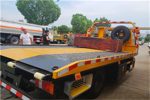 榆中附近拖车电话号码服务